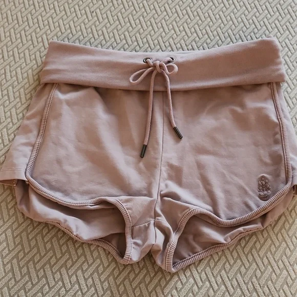 NWOT Free People Limitless Fitted Cotton Shorts Faded Mauve Size M - Picture 3 of 6